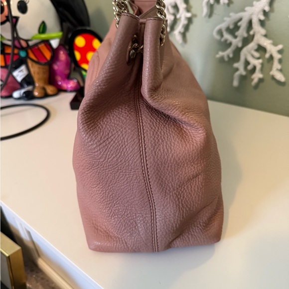 Gucci Soho Pink Shoulder Bag with Iconic GG Logo - Picture 7 of 10